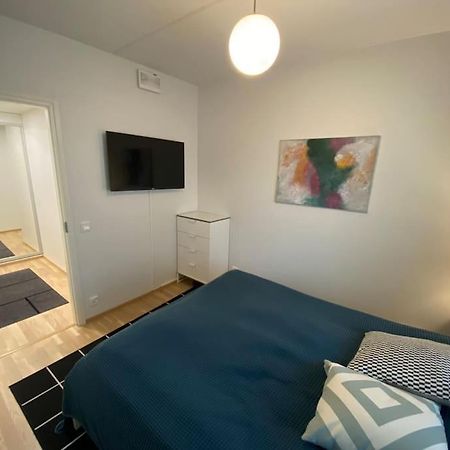 Modern Two Bedroom Apartment Near Helsinki Airport Вантаа Екстер'єр фото